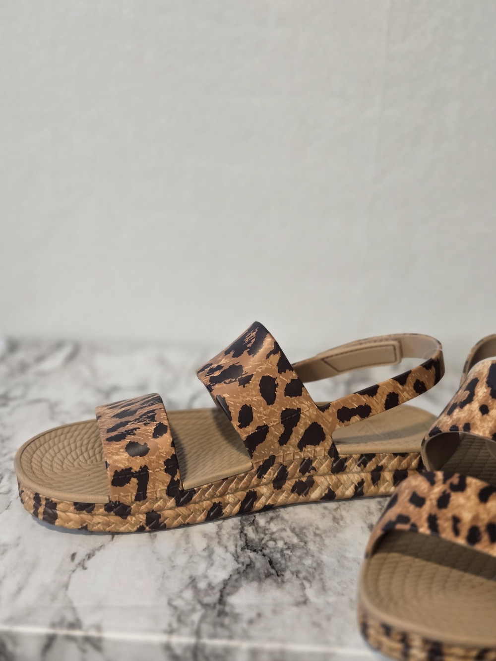 REEF Women's Water Vista Slide - Leopard Print - Picture 3 of 4